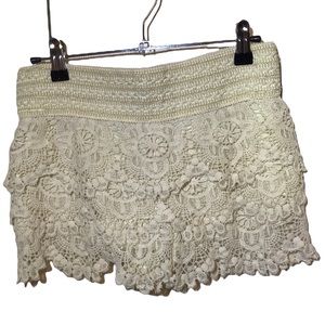 ☀️ Like NEW Kiss & Cry Lace Shorts